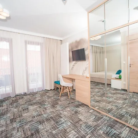 Marlena Centrum-pokoje Klimatyzowane 住宿加早餐酒店 4*