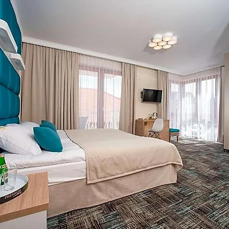 Marlena Centrum-pokoje Klimatyzowane 4* 尤斯托尼莫斯基